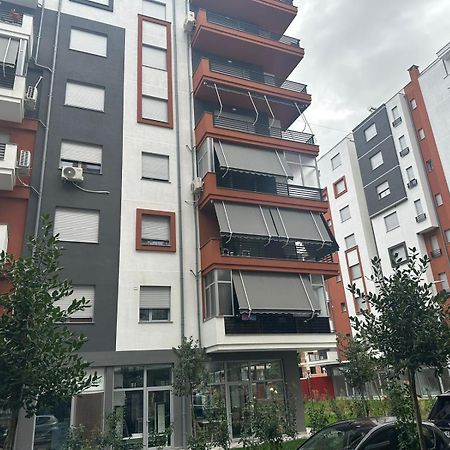 Riar Apartaments Корча Екстериор снимка